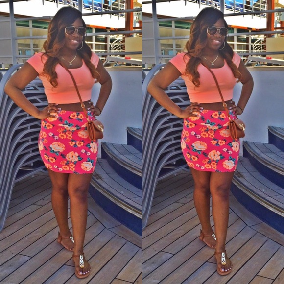Charlotte Russe Dresses & Skirts - Floral Skirt